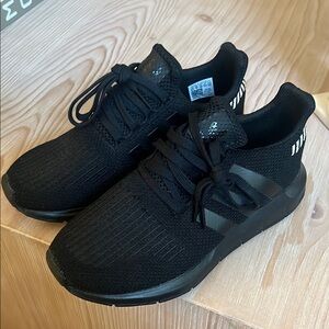 Adidas SWIFT RUN SHOES